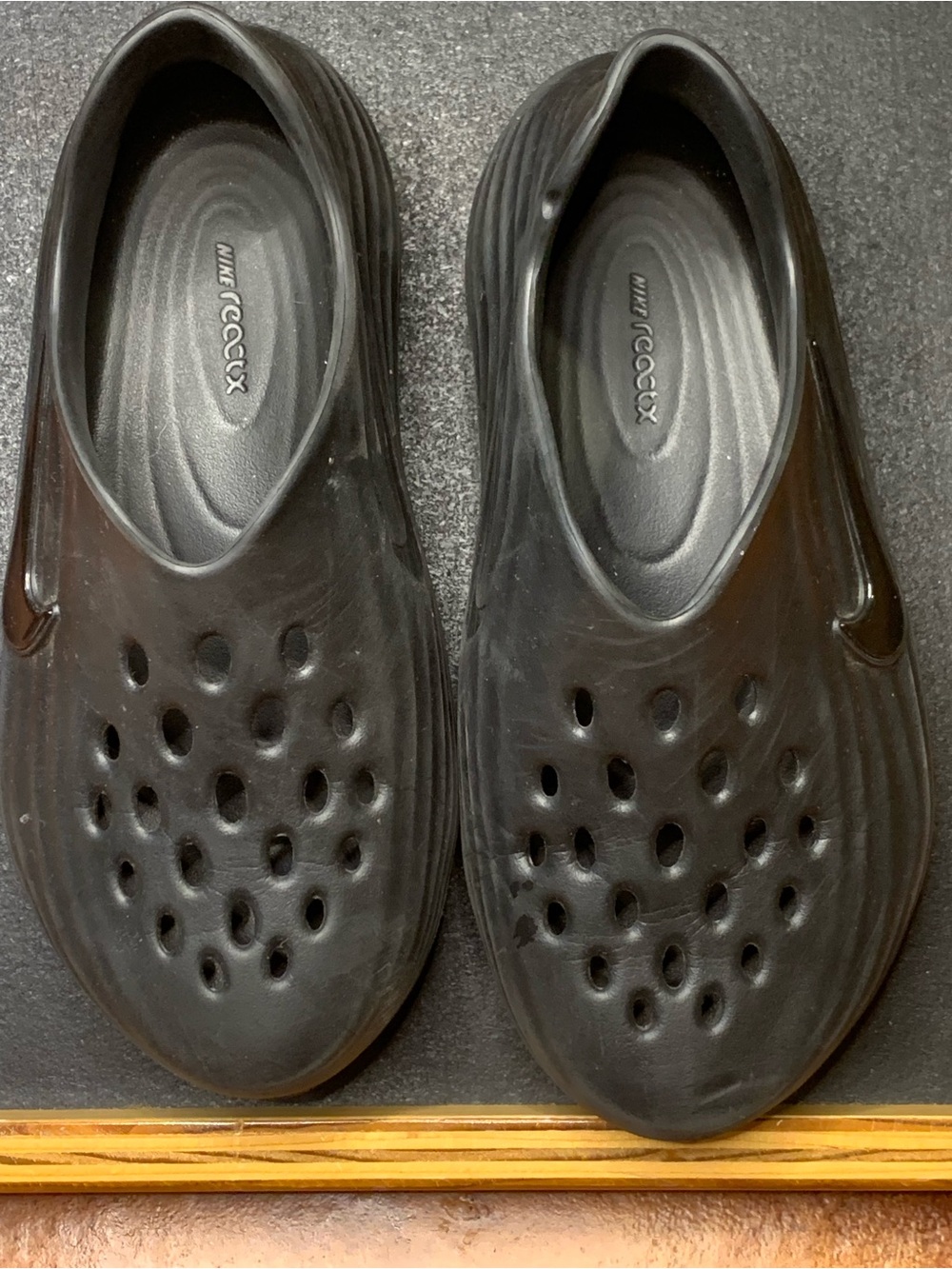 Nike Men's Black ReactX Rejuven8 Shoe SZ 6. W 7.5.EC
